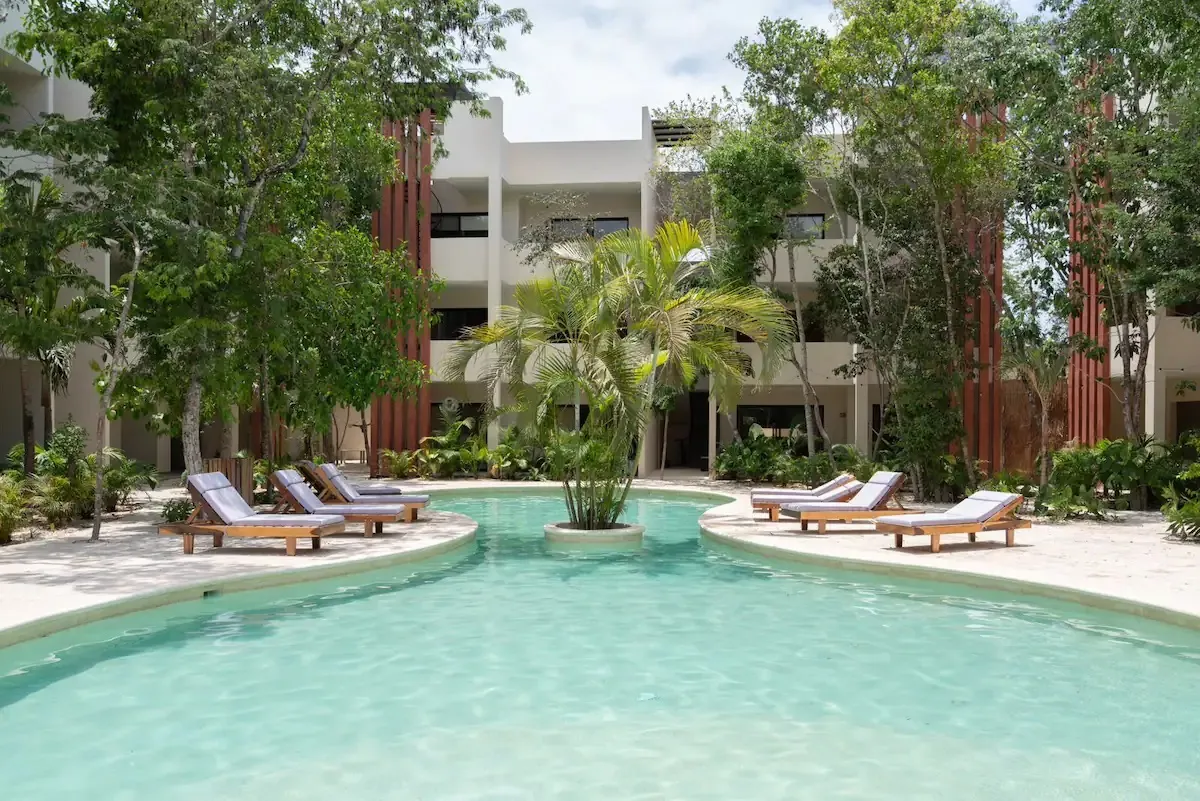 AAK TULUM