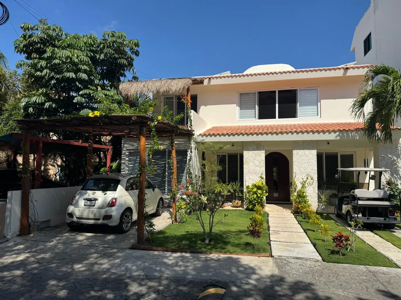 PUERTO AVENTURAS - 5 BEDROOM HOUSE - Image 1