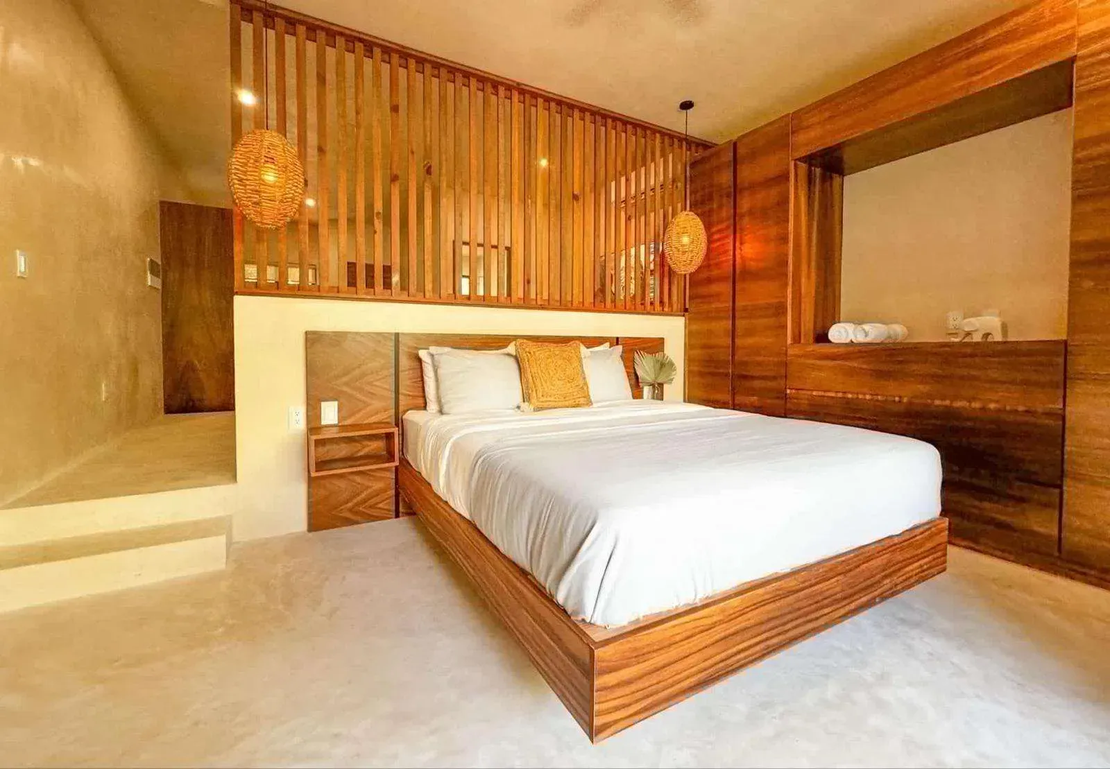 AREIA CONDOS - Image 1