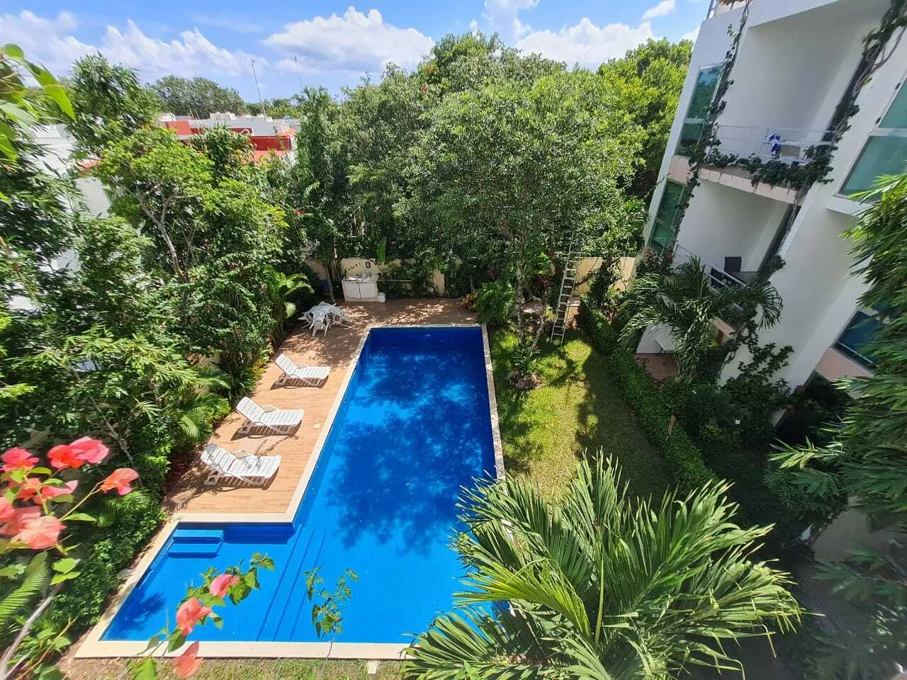 OCEAN BLUE - 3 BEDROOM - Image 1